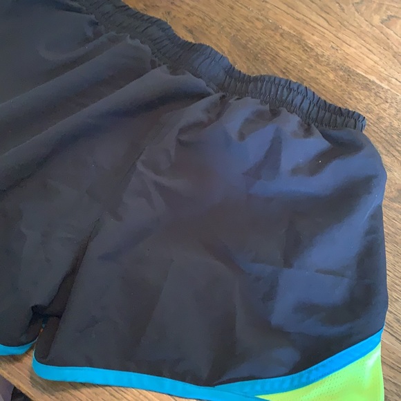 Under Armour shorts - Picture 4 of 4